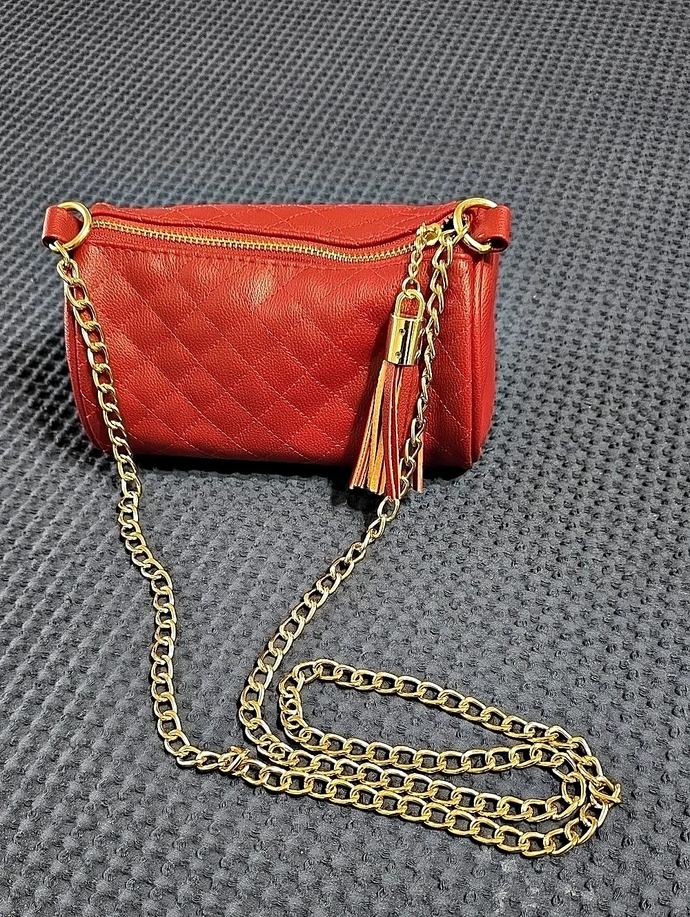 Quilted Crossbody Bag in Red